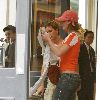 Бритни ходит по магазинам в Soho ( Manhattan